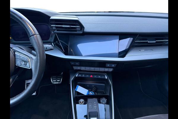 Audi A3 Sportback 40 TFSI e | 3x S Line | Pano | RS stoelen