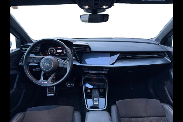 Audi A3 Sportback 40 TFSI e | 3x S Line | Pano | RS stoelen