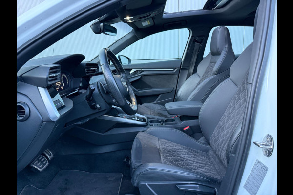 Audi A3 Sportback 40 TFSI e | 3x S Line | Pano | RS stoelen