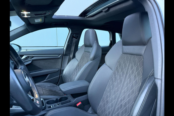 Audi A3 Sportback 40 TFSI e | 3x S Line | Pano | RS stoelen