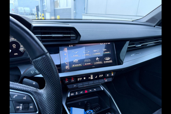 Audi A3 Sportback 40 TFSI e | 3x S Line | Pano | RS stoelen