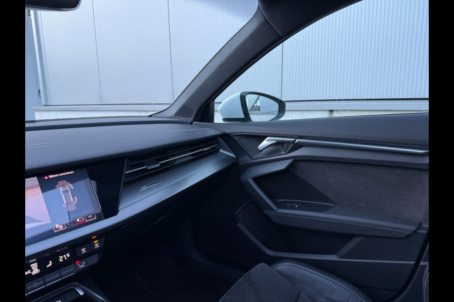 Audi A3 Sportback 40 TFSI e | 3x S Line | Pano | RS stoelen