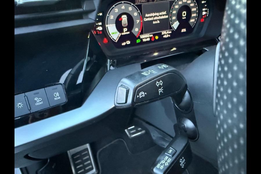 Audi A3 Sportback 40 TFSI e | 3x S Line | Pano | RS stoelen