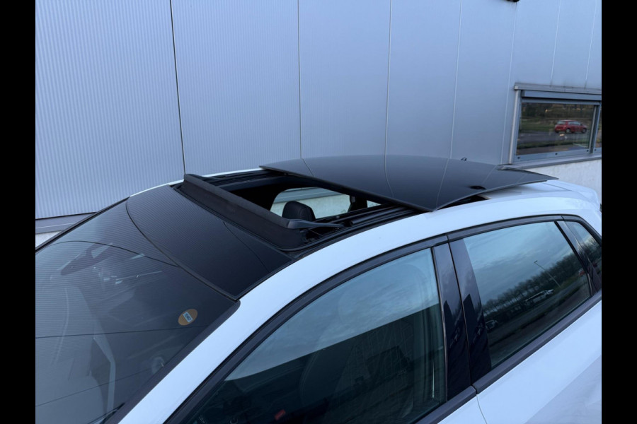 Audi A3 Sportback 40 TFSI e | 3x S Line | Pano | RS stoelen