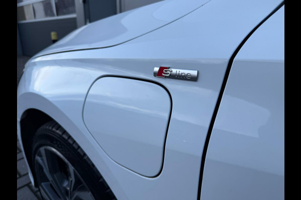 Audi A3 Sportback 40 TFSI e | 3x S Line | Pano | RS stoelen