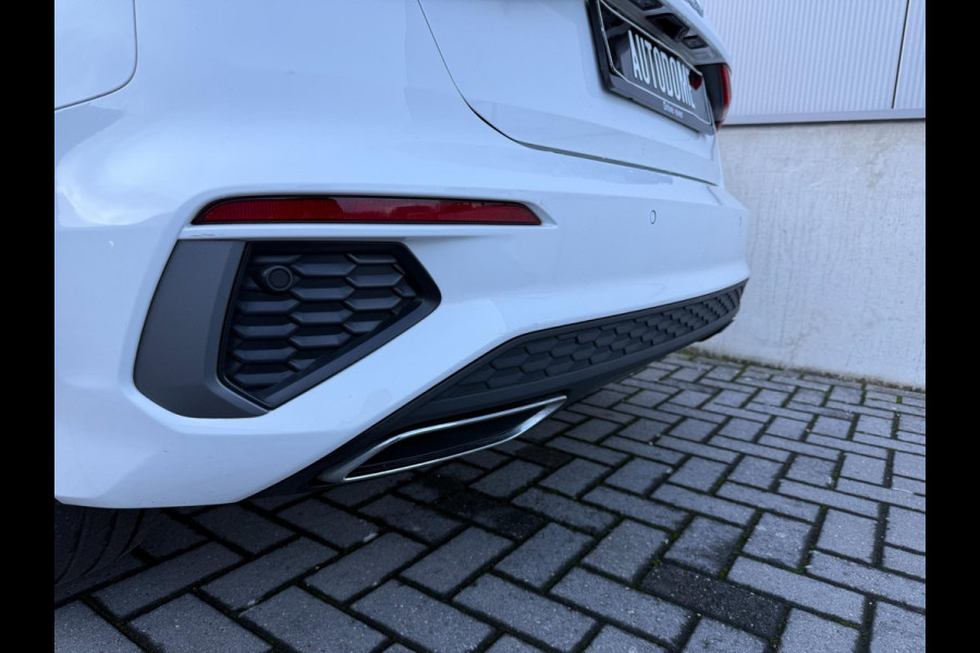 Audi A3 Sportback 40 TFSI e | 3x S Line | Pano | RS stoelen