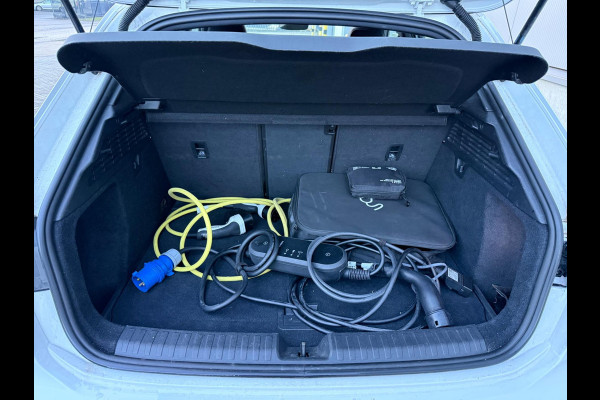 Audi A3 Sportback 40 TFSI e | 3x S Line | Pano | RS stoelen