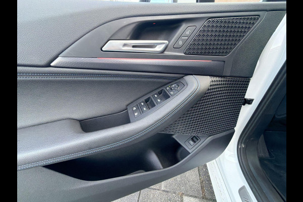 BMW 2 Serie Active Tourer 230e xDrive M-Sport 326PK | 19" LM-velgen | Lage km-stand | Multimedia | Park Assist | A-Camera | Shadow