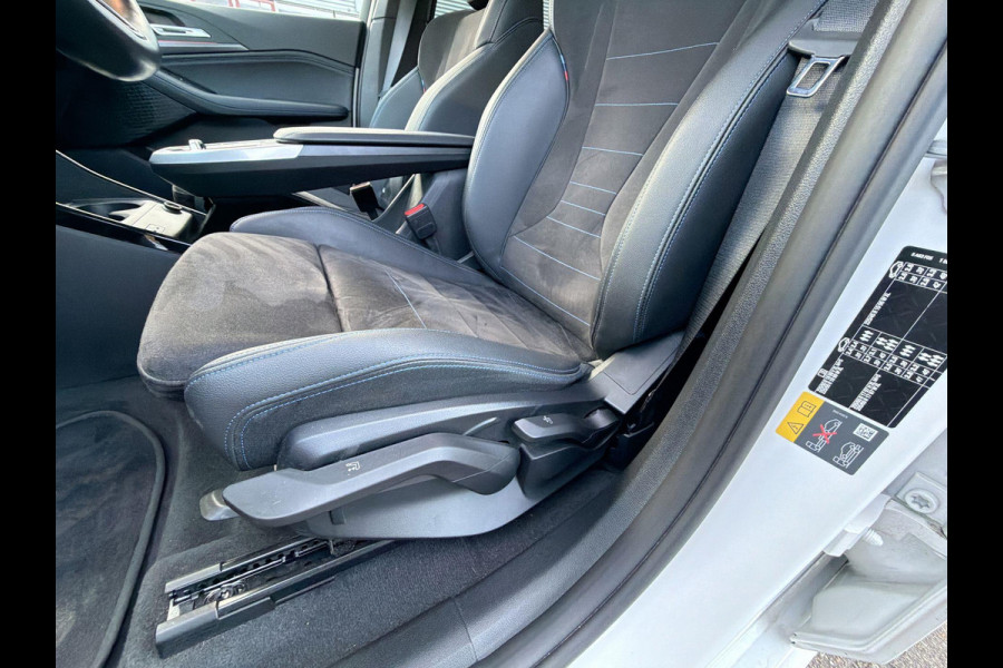 BMW 2 Serie Active Tourer 230e xDrive M-Sport 326PK | 19" LM-velgen | Lage km-stand | Multimedia | Park Assist | A-Camera | Shadow