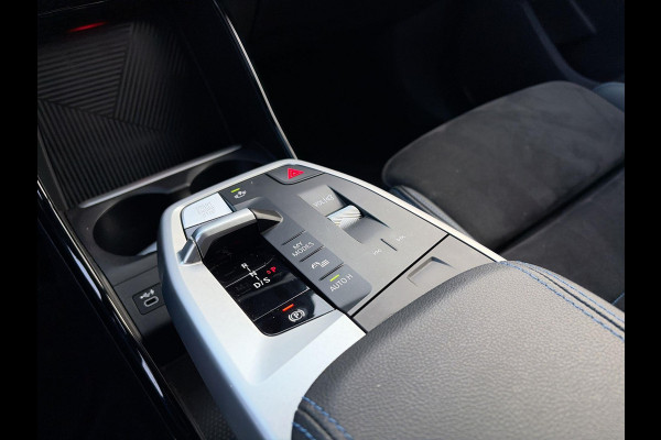 BMW 2 Serie Active Tourer 230e xDrive M-Sport 326PK | 19" LM-velgen | Lage km-stand | Multimedia | Park Assist | A-Camera | Shadow