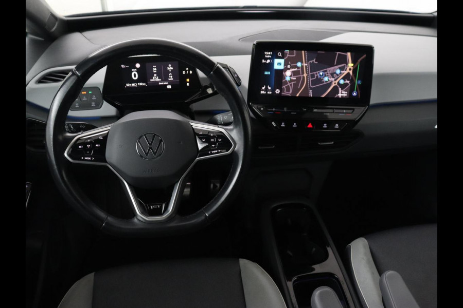 Volkswagen ID.3 First Plus 58 kWh | Stoelverwarming | Matrix LED | Adaptive cruise | Camera | Carplay | Keyless | Stuurverwarming | Navigatie | Parkeerhulp | Climate control