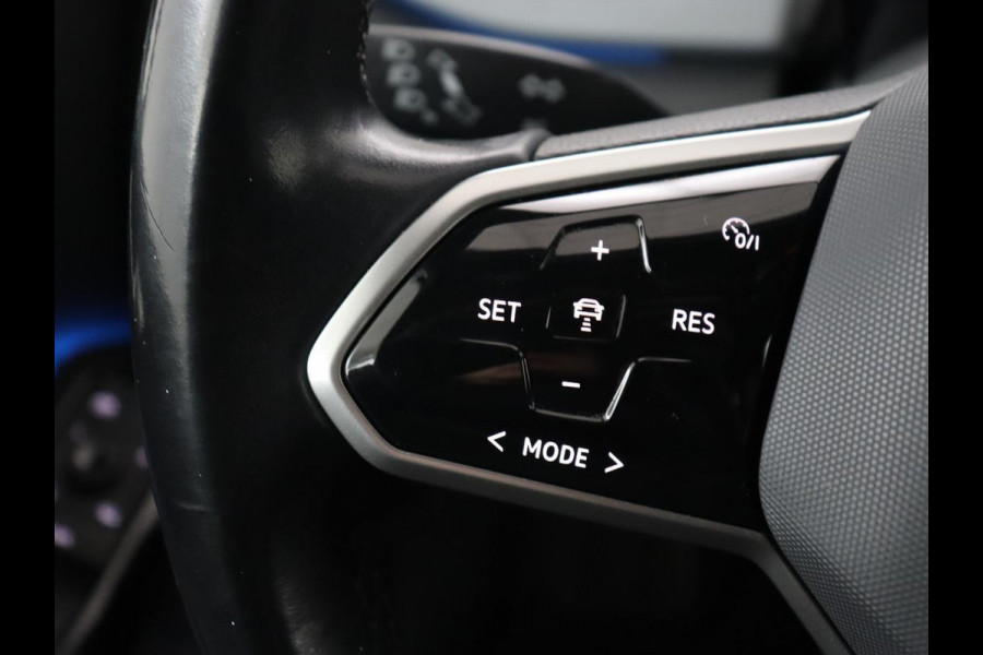 Volkswagen ID.3 First Plus 58 kWh | Stoelverwarming | Matrix LED | Adaptive cruise | Camera | Carplay | Keyless | Stuurverwarming | Navigatie | Parkeerhulp | Climate control