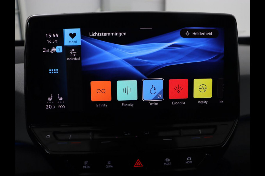 Volkswagen ID.3 First Plus 58 kWh | Stoelverwarming | Matrix LED | Adaptive cruise | Camera | Carplay | Keyless | Stuurverwarming | Navigatie | Parkeerhulp | Climate control