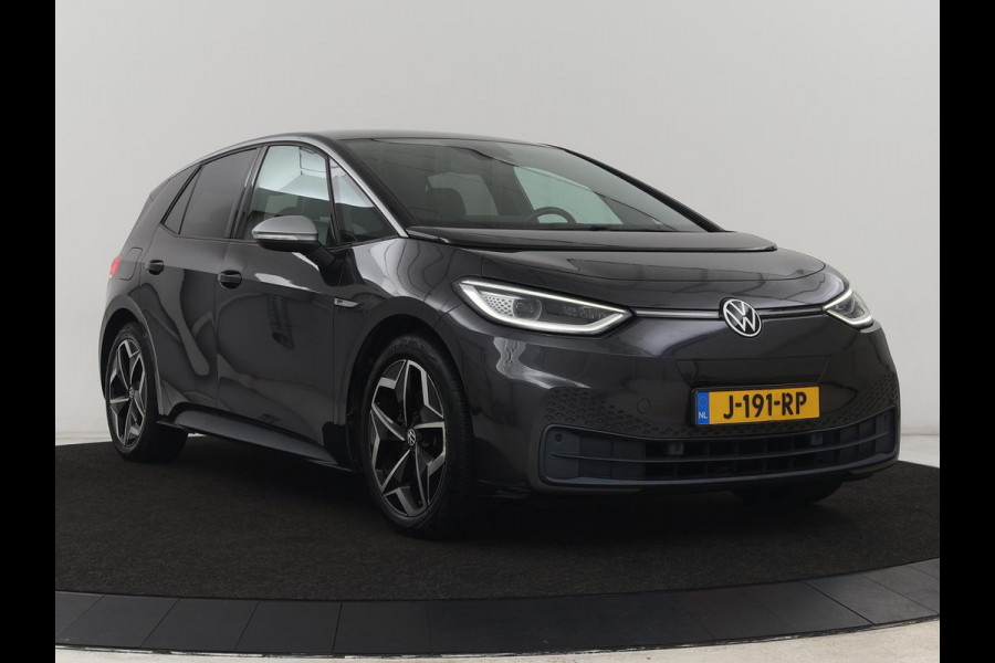 Volkswagen ID.3 First Plus 58 kWh | Stoelverwarming | Matrix LED | Adaptive cruise | Camera | Carplay | Keyless | Stuurverwarming | Navigatie | Parkeerhulp | Climate control