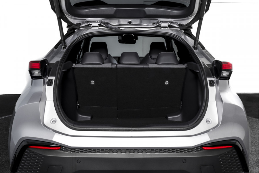 Toyota C-HR 1.8 Hybrid 140 Executive | Dig. Cockpit | Adapt. Cruise | Stoel-+Stuurverw. | Elek. Stoel | PDC | Camera | NAV + App. Connect | ECC | Elek. Klep  | LM 19" | 0023