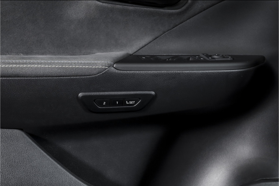 Toyota C-HR 1.8 Hybrid 140 Executive | Dig. Cockpit | Adapt. Cruise | Stoel-+Stuurverw. | Elek. Stoel | PDC | Camera | NAV + App. Connect | ECC | Elek. Klep  | LM 19" | 0023