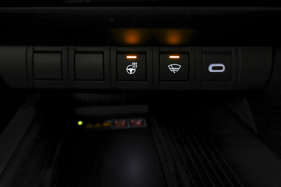 Toyota C-HR 1.8 Hybrid 140 Executive | Dig. Cockpit | Adapt. Cruise | Stoel-+Stuurverw. | Elek. Stoel | PDC | Camera | NAV + App. Connect | ECC | Elek. Klep  | LM 19" | 0023