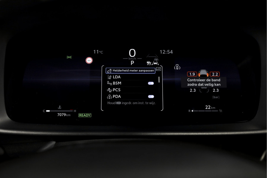 Toyota C-HR 1.8 Hybrid 140 Executive | Dig. Cockpit | Adapt. Cruise | Stoel-+Stuurverw. | Elek. Stoel | PDC | Camera | NAV + App. Connect | ECC | Elek. Klep  | LM 19" | 0023