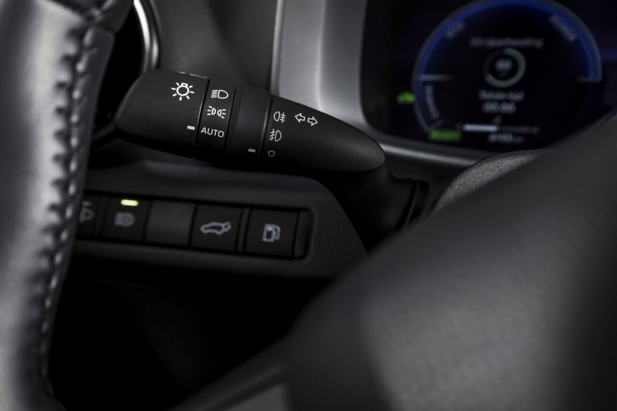 Toyota C-HR 1.8 Hybrid 140 Executive | Dig. Cockpit | Adapt. Cruise | Stoel-+Stuurverw. | Elek. Stoel | PDC | Camera | NAV + App. Connect | ECC | Elek. Klep  | LM 19" | 0023