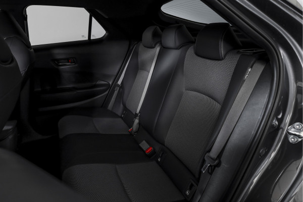 Toyota C-HR 1.8 Hybrid 140 Executive | Dig. Cockpit | Adapt. Cruise | Stoel-+Stuurverw. | Elek. Stoel | PDC | Camera | NAV + App. Connect | ECC | Elek. Klep  | LM 19" | 9926