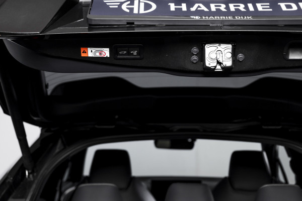 Toyota C-HR 1.8 Hybrid 140 Executive | Dig. Cockpit | Adapt. Cruise | Stoel-+Stuurverw. | Elek. Stoel | PDC | Camera | NAV + App. Connect | ECC | Elek. Klep  | LM 19" | 9926