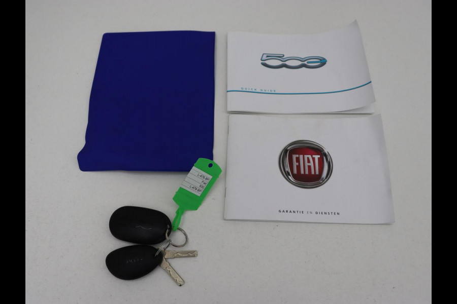 Fiat 500E La Prima 42 kWh | Schuifdak | Leder | Adaptive cruise | Stoelverwarming | Camera | Carplay | Navigatie | Full LED | Keyless | Parkeerhulp | Dodehoek detectie | Climate control