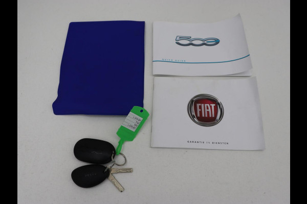 Fiat 500E La Prima 42 kWh | Schuifdak | Leder | Adaptive cruise | Stoelverwarming | Camera | Carplay | Navigatie | Full LED | Keyless | Parkeerhulp | Dodehoek detectie | Climate control