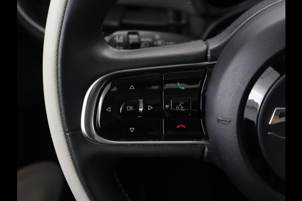 Fiat 500E La Prima 42 kWh | Schuifdak | Leder | Adaptive cruise | Stoelverwarming | Camera | Carplay | Navigatie | Full LED | Keyless | Parkeerhulp | Dodehoek detectie | Climate control