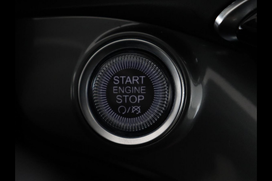 Fiat 500E La Prima 42 kWh | Schuifdak | Leder | Adaptive cruise | Stoelverwarming | Camera | Carplay | Navigatie | Full LED | Keyless | Parkeerhulp | Dodehoek detectie | Climate control