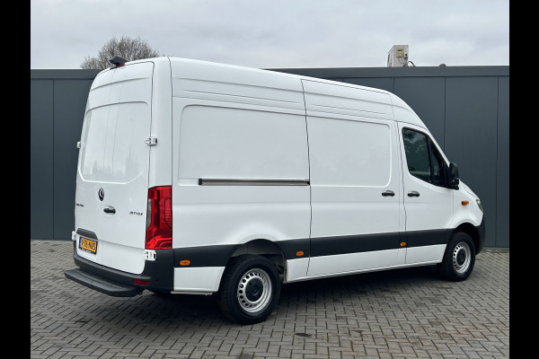 Mercedes-Benz Sprinter 317 CDI AUTOMAAT FACE-LIFT 3.5T RWD / L2H2 / *** 9.061 KM !!*** / LED / STOELVERW / DODEHOEK / MBUX 270 A DEUREN / AIRCO / CRUIS