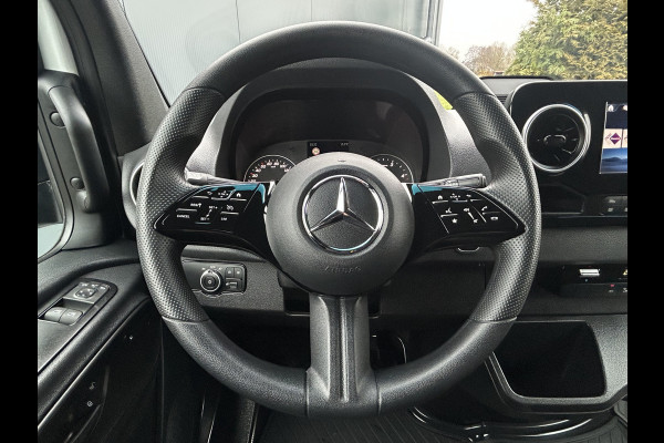 Mercedes-Benz Sprinter 317 CDI AUTOMAAT FACE-LIFT 3.5T RWD / L2H2 / *** 9.061 KM !!*** / LED / STOELVERW / DODEHOEK / MBUX 270 A DEUREN / AIRCO / CRUIS