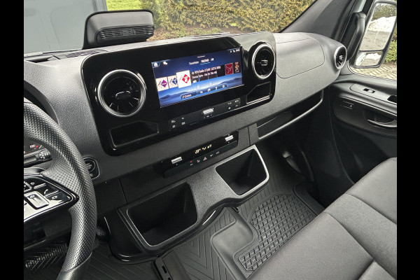 Mercedes-Benz Sprinter 317 CDI AUTOMAAT FACE-LIFT 3.5T RWD / L2H2 / *** 9.061 KM !!*** / LED / STOELVERW / DODEHOEK / MBUX 270 A DEUREN / AIRCO / CRUIS