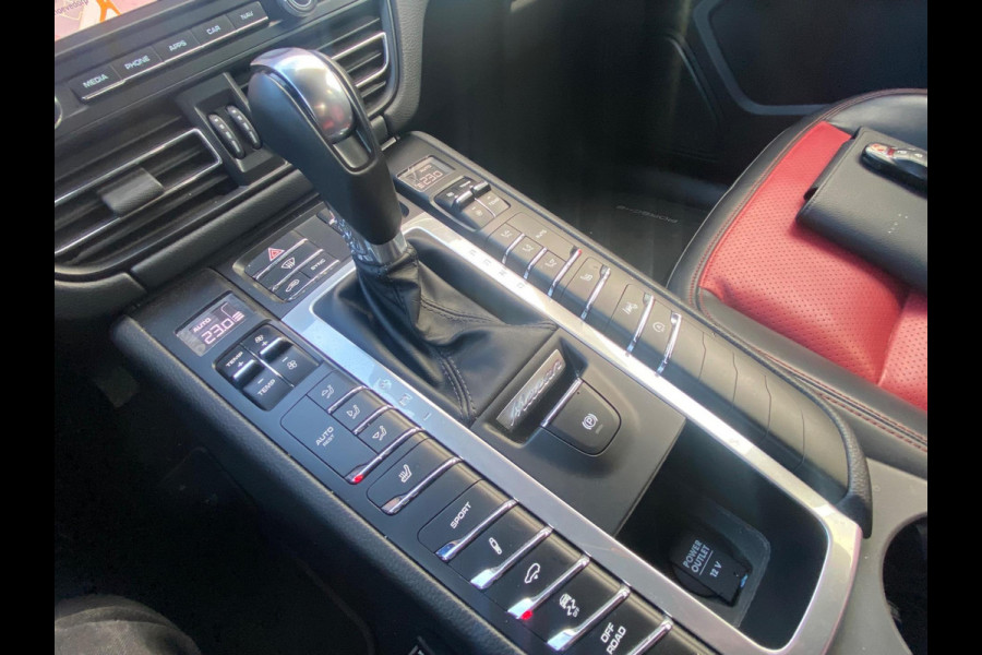 Porsche Macan 2.0 SPORTDESIGN/KEYLESS/NL-AUTO/CAMERA/BLINDSPOT