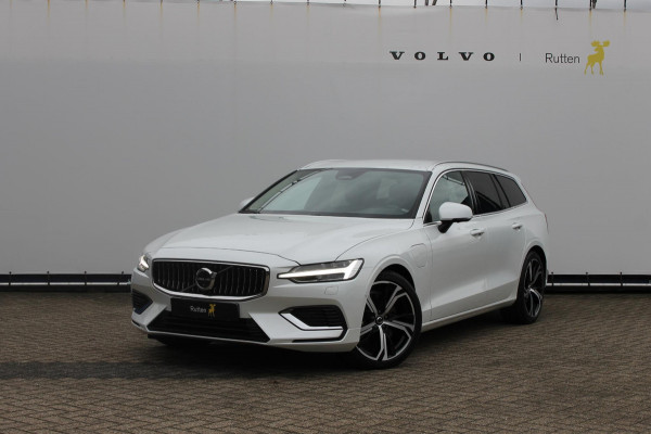 Volvo V60 T6 350PK Plug-in hybrid AWD Plus Bright Long Range / 19" lichtmetalen velgen / Harman Kardon Audio / Adaptieve Cruise Control / Elektrisch verstelbare voorstoelen met geheugen