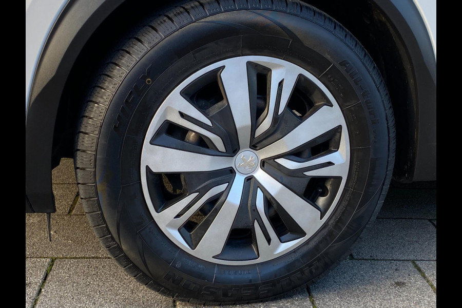 Peugeot 2008 1.2 PureTech Active Pack - Navigatie / Apple CarPlay I Airco I LED I Veiligheid pakket I Dealer onderhouden