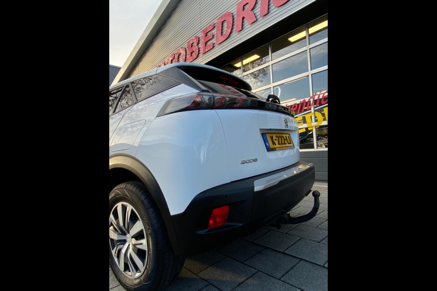 Peugeot 2008 1.2 PureTech Active Pack - Navigatie / Apple CarPlay I Airco I LED I Veiligheid pakket I Dealer onderhouden