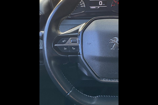 Peugeot 2008 1.2 PureTech Active Pack - Navigatie / Apple CarPlay I Airco I LED I Veiligheid pakket I Dealer onderhouden