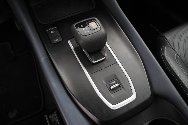 Nissan QASHQAI 1.3 MHEV DIG-T 158pk Xtronic Tekna+ | Navigatie | Apple Carplay/Android Auto | Parkeersensoren | 360 camera | Adaptive cruise control | Elektrisch panoramadak | Elektrische achterklep | Elektrische bestuurderstoel | Stoel-en stuurverwarming | Ledverlichting | Climate Control
