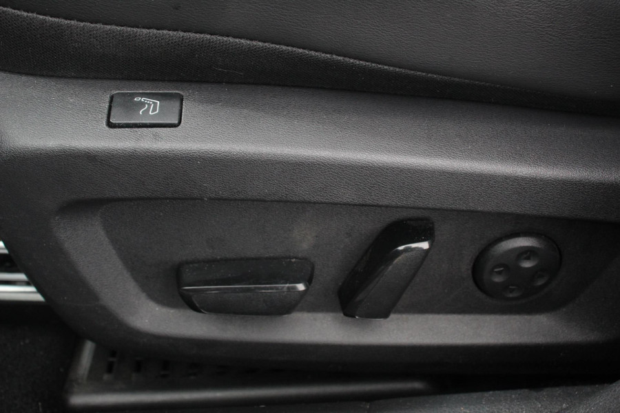 Nissan QASHQAI 1.3 MHEV DIG-T 158pk Xtronic Tekna+ | Navigatie | Apple Carplay/Android Auto | Parkeersensoren | 360 camera | Adaptive cruise control | Elektrisch panoramadak | Elektrische achterklep | Elektrische bestuurderstoel | Stoel-en stuurverwarming | Ledverlichting | Climate Control