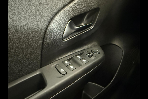 Opel Corsa 1.2Turbo 100pk GS-Line | Panoramadak | LED | Camera | Stoel+stuurverwarming | 17 Inch |