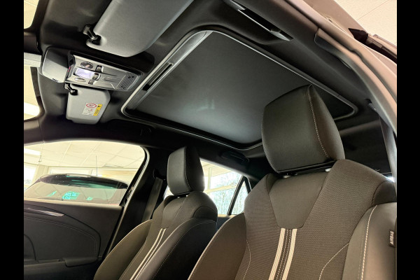 Opel Corsa 1.2Turbo 100pk GS-Line | Panoramadak | LED | Camera | Stoel+stuurverwarming | 17 Inch |