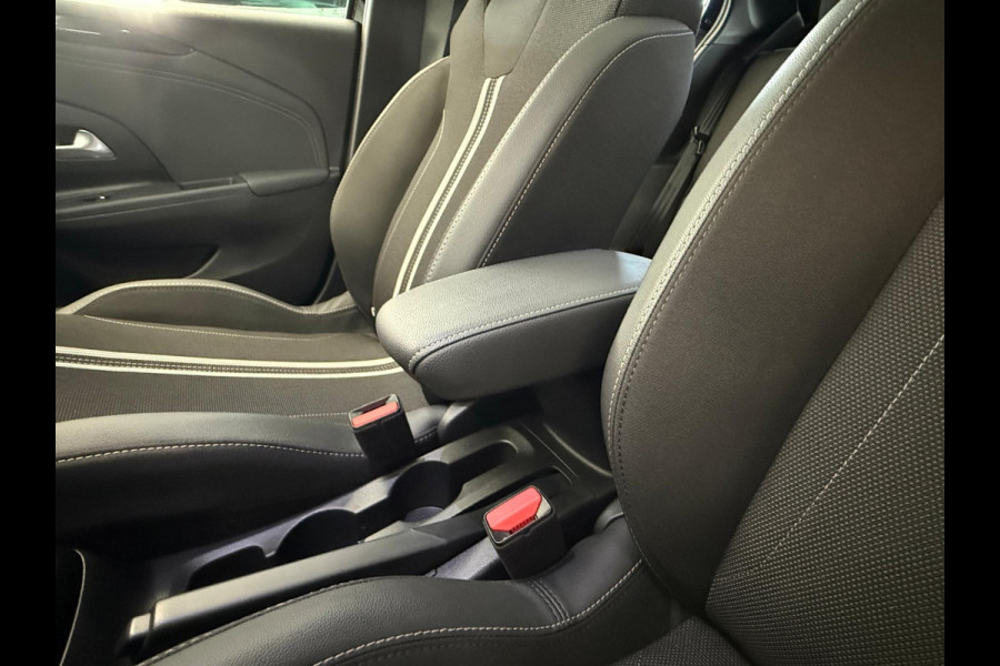 Opel Corsa 1.2Turbo 100pk GS-Line | Panoramadak | LED | Camera | Stoel+stuurverwarming | 17 Inch |