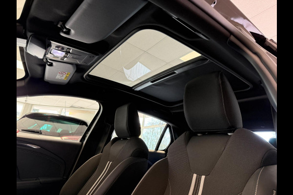 Opel Corsa 1.2Turbo 100pk GS-Line | Panoramadak | LED | Camera | Stoel+stuurverwarming | 17 Inch |