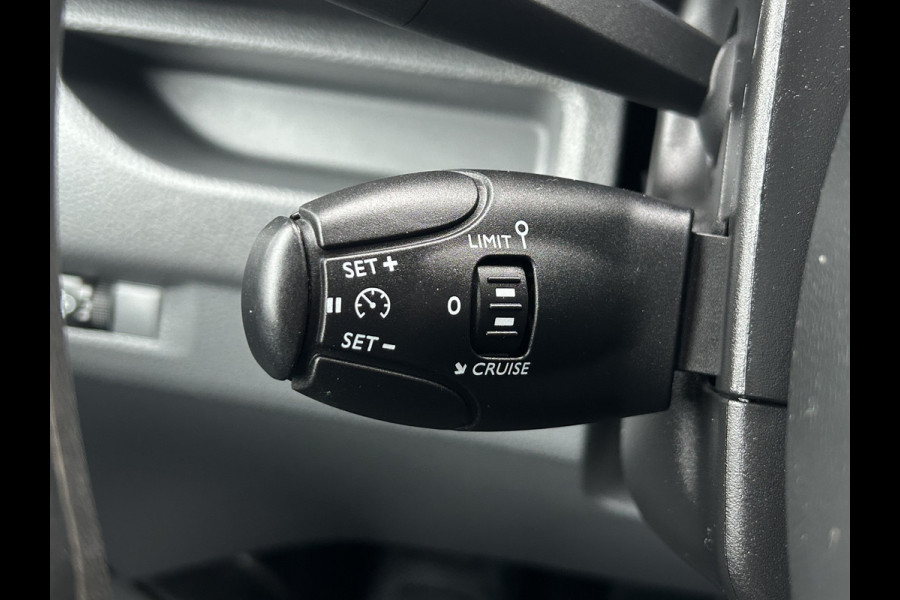 Opel Vivaro-e 75 kWh / L2H1 / 1e EIG. / 100% ELEKTRISCH / 51.074 KM / AIRCO / CRUISE / NAVI / CARPLAY / CAMERA / 3-ZITS