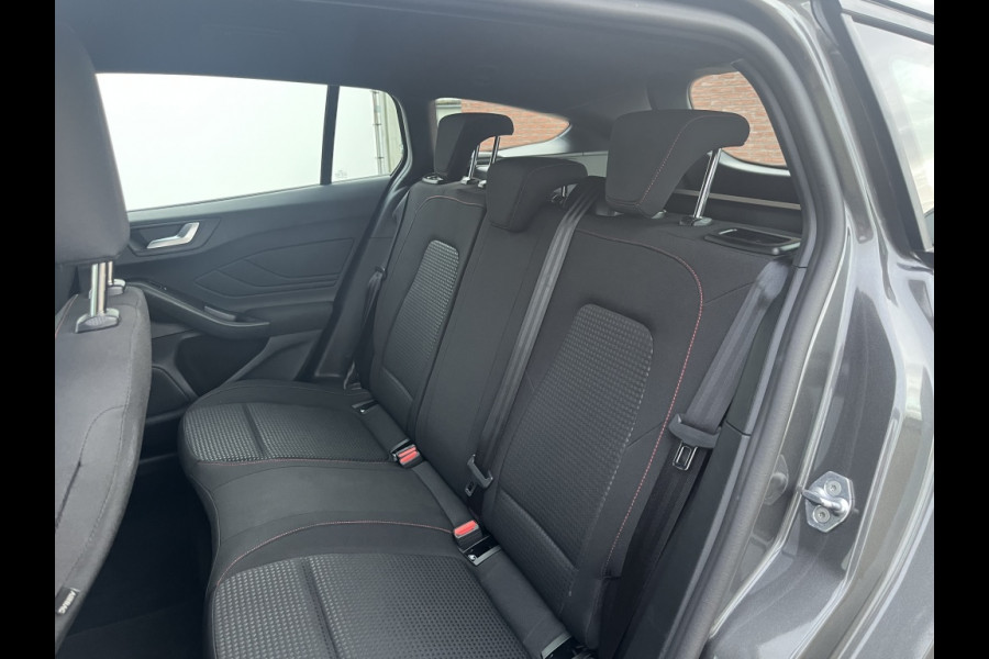 Ford FOCUS Wagon 1.0 EBH ST Line X 155PK AUTOMAAT! B&O! DRIVERPACK! WINTERPACK!