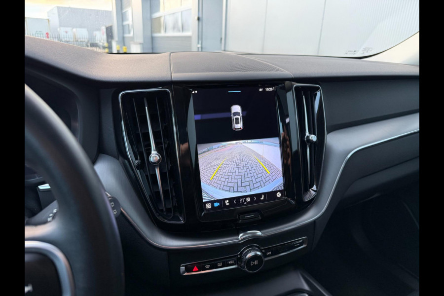 Volvo XC60 2.0 T6 Recharge AWD | PHEV | Pano | Leder | Camera