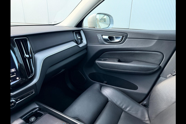 Volvo XC60 2.0 T6 Recharge AWD | PHEV | Pano | Leder | Camera
