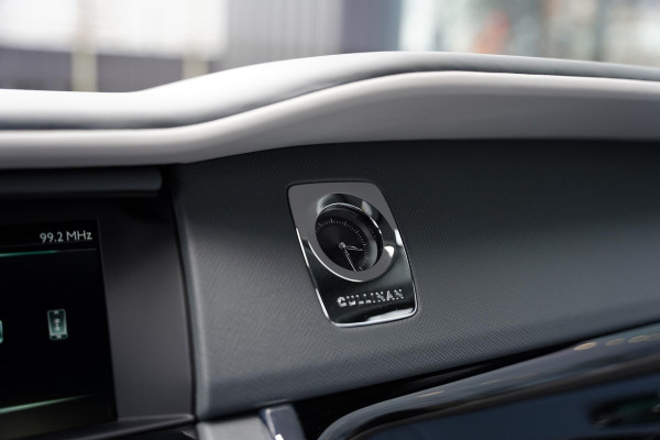 Rolls-Royce Cullinan 6.75 V12 / Bespoke Audio / Starlight / Twin-Coachline
