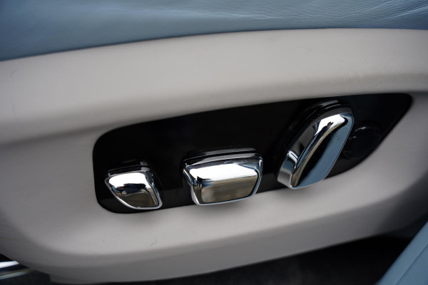 Rolls-Royce Cullinan 6.75 V12 / Bespoke Audio / Starlight / Twin-Coachline