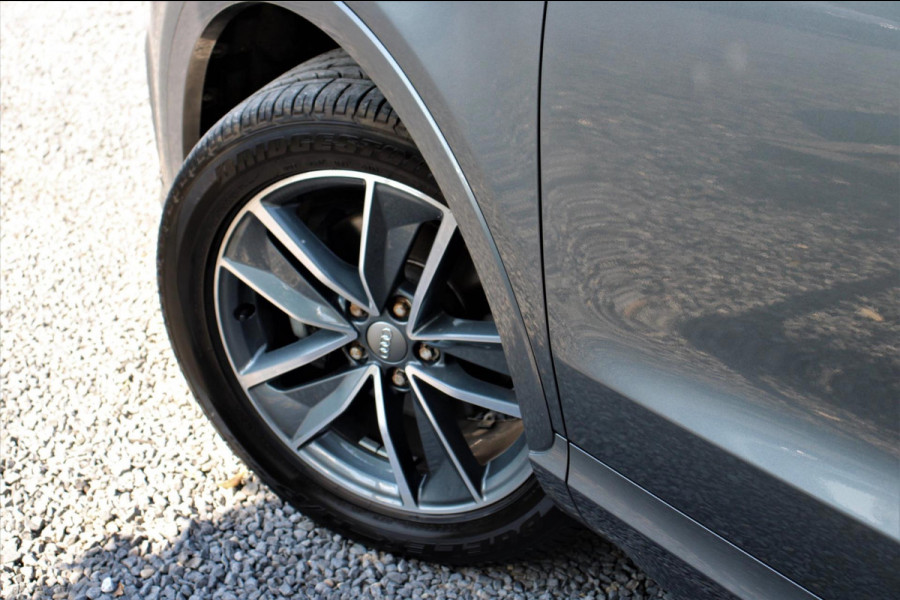 Audi Q3 2.0 TFSI Quattro Sport line | S-tronic | Trekhaak | LEER |